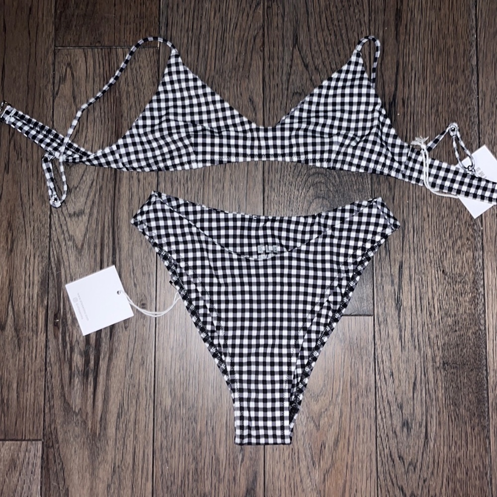 ELE SWIM BIKINI BRAND NEW NEVER WORN WITH TAGS AND SANITARY STICK